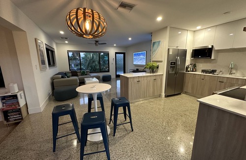 Wilton Manors House | Lush Palms - Serene Oasis, private home with pool and hot tub
