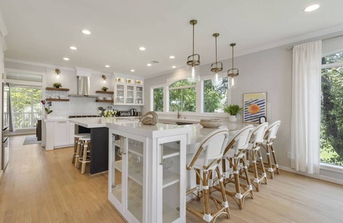 Montgomery House | Lux 5 BR Lakefront | Hot Tub | Firepit | Gameroom | Fireplace | Private Boat Dock