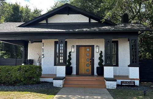 Columbus House | Lux House property located in the heart of the historic district of Columbus, MS