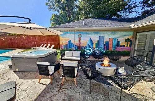 Lake Highlands House | Lux Pool & Hot Tub Oasis, Game Room, Sleeps 12