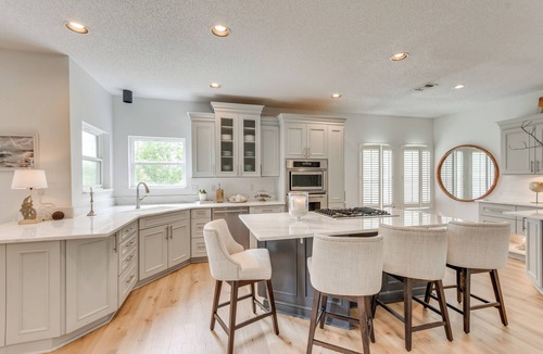 Pensacola Cottage | Luxe Gulf Breeze Home w/Patios - 4 Mi to Beaches!