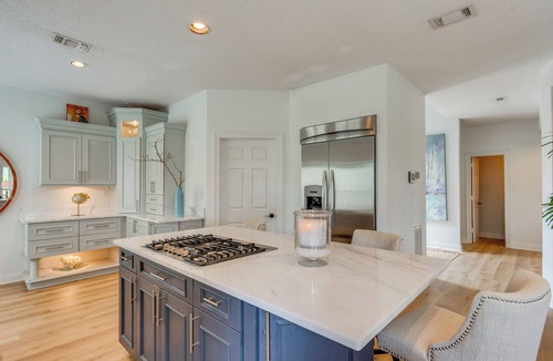 Pensacola Cottage | Luxe Gulf Breeze Home w/Patios - 4 Mi to Beaches!