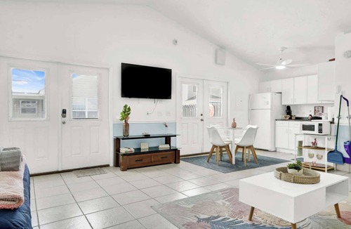 Lynn Haven Apartment | Luxe Pool Casita w Saltwater Pool 25 Min to PCB