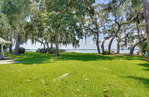 Tavares Cottage | Luxe Waterfront Oasis w/Dock - Direct Lake Access