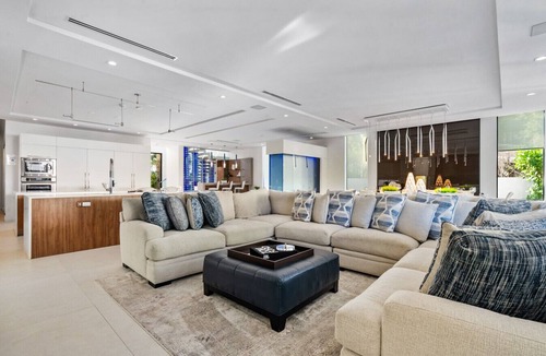 Beverly Heights Villa | Luxe Waterfront Villa with Private Pool