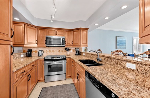 Park Shore Condo | Luxurious Beach Front Condo with Spectacular Views!