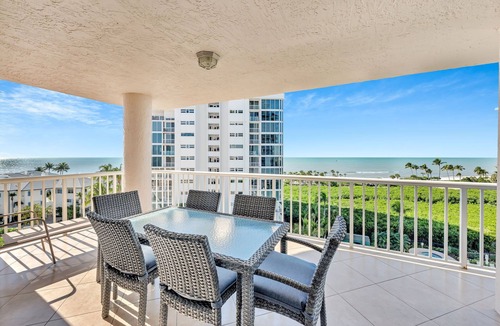 Park Shore Condo | Luxurious Beach Front Condo with Spectacular Views!