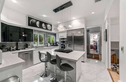Northeast Miami House | Luxurious Miami Waterfront Gateaway A Location