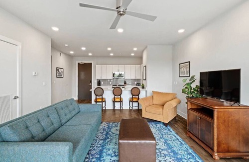 New Orleans Condo | Luxury 2 Bed 2 Bath Condo In Bywater with Pool!