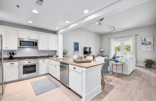 Santa Rosa Beach Condo | Luxury 2 BR, 2.5 Bath condo in Redfish Village/C.Pool/Walk to beach. Sleeps 6