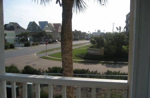 Miramar Beach Condo | Luxury Apartment with 1 bed directly opposite the beach, including beach set up!