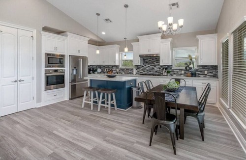 Hackberry House | Luxury at the Water - Camp #4
