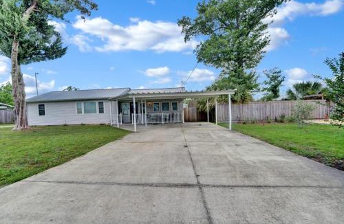 Lynn Haven House | Luxury Bathroom Home with Game Room 25 Mins to PCB