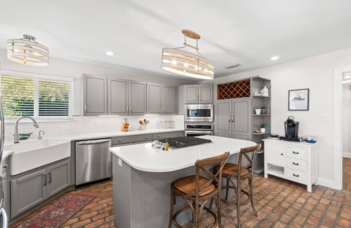 Mary Esther House | Luxury Bayfront Getaway | Private Pool, Pet Friendly, Boat Access | Sleeps 13