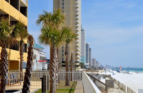 West Panama City Beach Condo | Luxury Beach Condo * Free Beach Service * July Dates Almost Gone * Book Now!