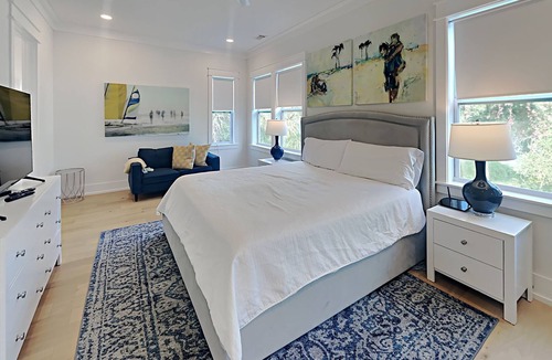 Fort Walton Beach - Destin House | Luxury Beach Home | Private Pool, Carriage House, 4 Bikes & Much More