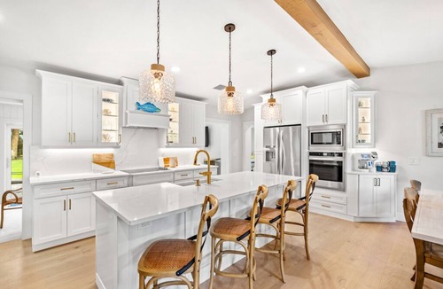 Interchange Square House | Luxury Coastal Retreat-Hanging Bed-Steps to the Beach!