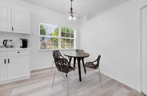 Calusa Bay North Apartment | Luxury Condo, 90-day MINIMUM STAY -LESS DECLINED!, Gated, 4 mi Vanderbilt Beach