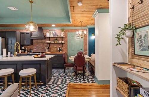 Lafayette House | Luxury Creole Cottage - Sleeps 6 guests