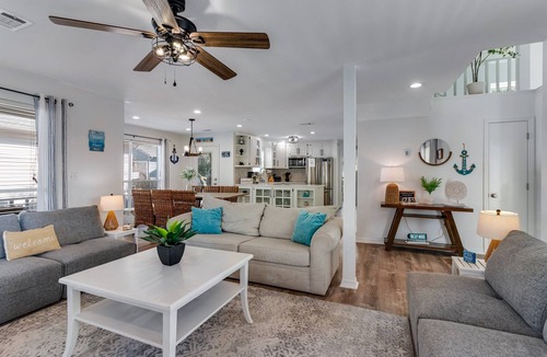 Clipper Cove House | Luxury Destin Retreat | Walk to Beach | 4BR + Pool