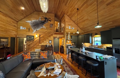 Oxford Cabin | Luxury Estate Home with Private Lake in Oxford