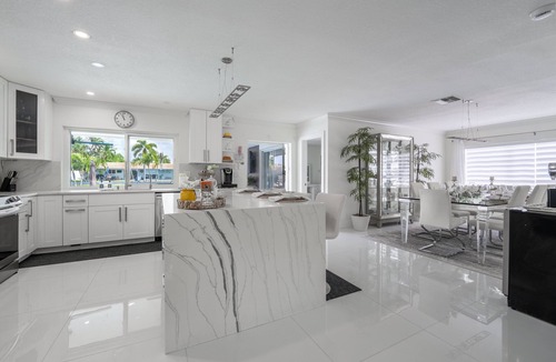 Coral Ridge Isles House | Luxury Fort Lauderdale Waterfront Home Heated Pool Game Room Park