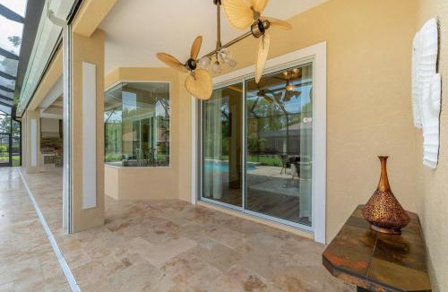 Port Charlotte Villa | Luxury Gasparilla SGC Retreat with Huge Pool Area