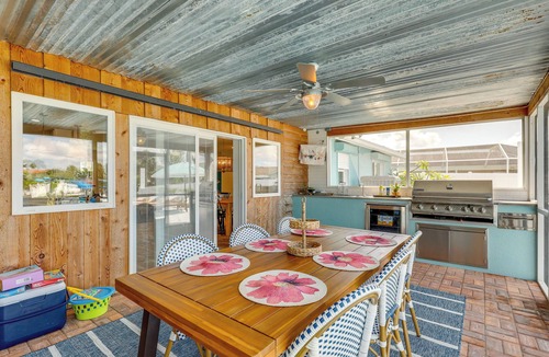 Apollo Beach Cottage | Luxury Gem w/Private Pool & Dock in Apollo Beach