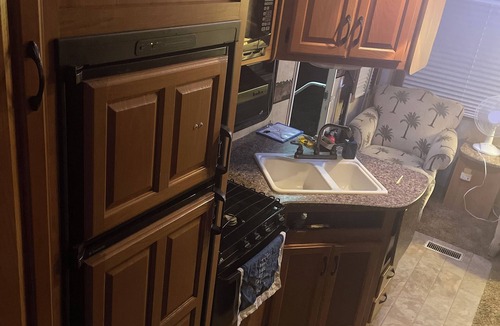 New Port Richey House | Luxury Glamping Downtown New Port Richey!