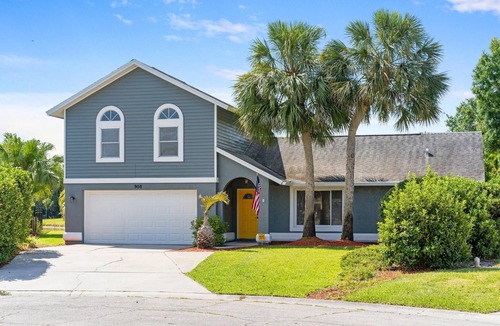 Whitfield House | Luxury HEATED Salt-Water Pool Oasis Close to Beaches and Downtown!
