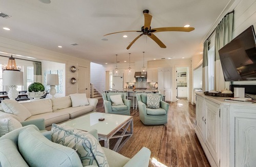 Watercolor House | Luxury Home 1 Block from the Frog Pool