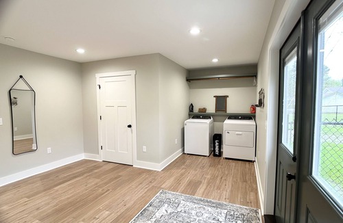 Nashville House | Luxury Home Near Crater of Diamonds 3 King Beds 2 Full Baths Sleeps 7
