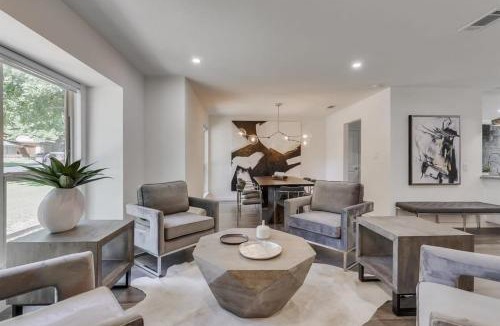 Northwest Dallas House | Luxury Home with 5 Bedrooms and Private Pool