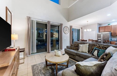 Watersong House | Luxury Resort Villa Pool/Disney-2 primary suites!