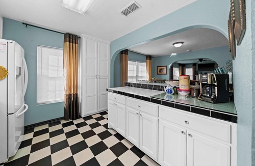 Tyler Cottage | Luxury retreat, Historical 2bd and new Delft Blue spa baths rating 10 out of 10