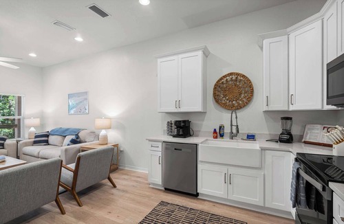 Dauphin Island Apartment | Luxury Retreat on Oleander - Unit J