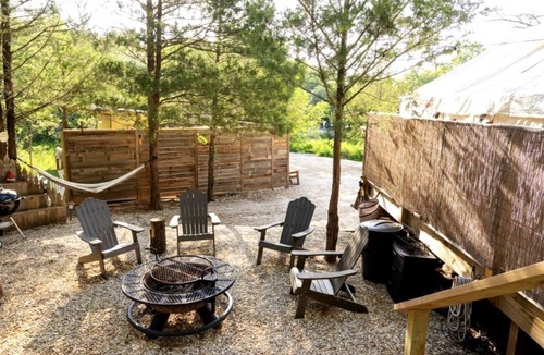 Honey Grove RV Rental | Luxury Safari Tent with Outdoor Clawfoot Tub and Firepit, Near Honey Grove, Texas