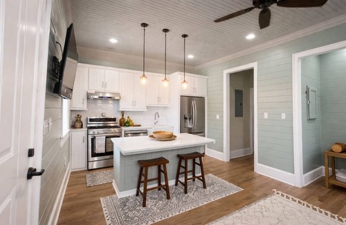 Garden Oaks House | Luxury Stay Near Heights, Galleria & Downtown