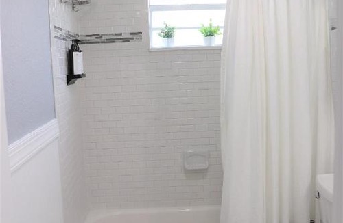 Tampa Apartment | Luxury Studio Suite close to Tampa Airport