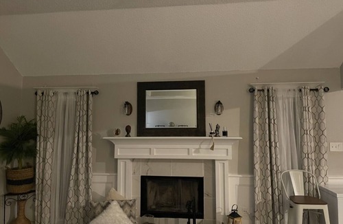 LaPlace House | Luxury Vacation Home in Laplace in a safe neighborhood sleeps 9! n5beds- 4bdrs