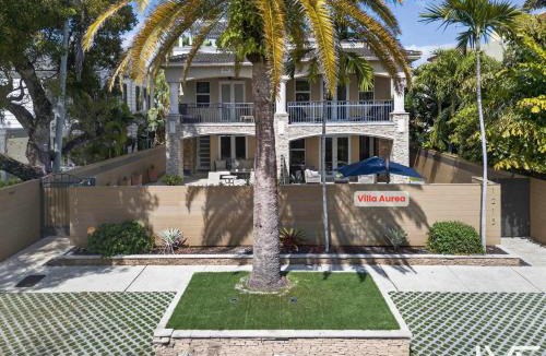 Downtown Fort Lauderdale House | LVS Aurea Walk to Las Olas Heated Pool Spacious 9-Bed