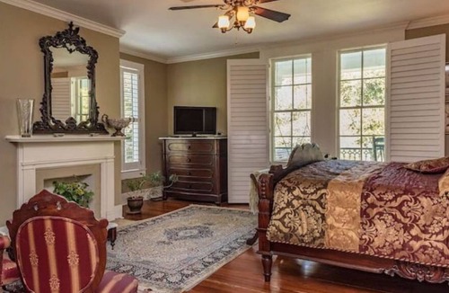 Franklin Apartment | Magical stay at The Fairfax House F