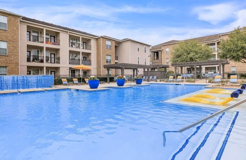Egypt Apartment | Magnolia 1BR Free Parking, Pool & Gym Retreat