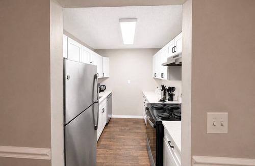 Shannon Villa | Magnolia Haus Hoover | King + Queen Stay E1
