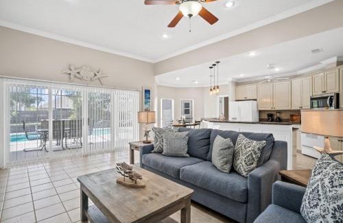 Upper Grand Lagoon House | Magnolia Hideout