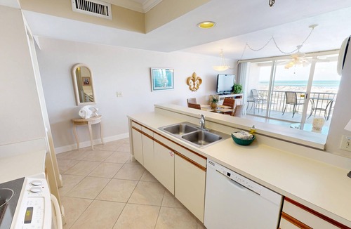 Holiday Isle Condo | Magnolia House 407 is a 1 BR with amazing views by RedAwning