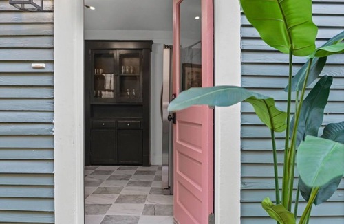 Mid-City District Apartment | Maison Mardi! Walk to City Park & Streetcar