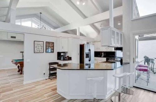Irving House | Majestic 4BR/2.5B Home with Mini Golf, Pool, & Billiards