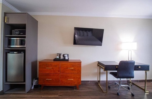 Ocala Apartment | Make Your Trip More Enjoyable! Pets Allowed, Onsite Pool, Free Breakfast