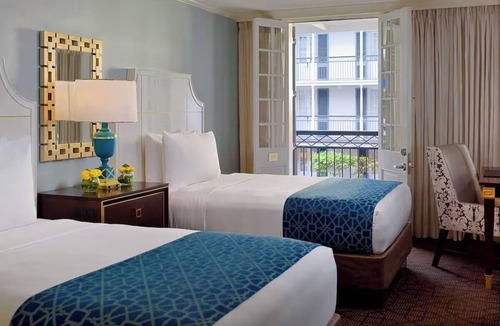 French Quarter Hotel | Make Your Trip More Enjoyable! 3 Classy Units, Pets Allowed, Outdoor Pool!